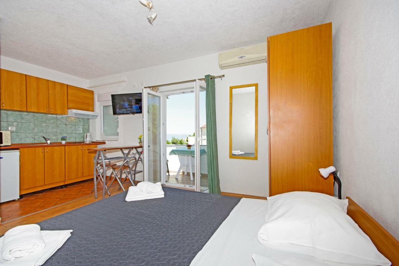 Apartments Solis Макарска Екстериор снимка
