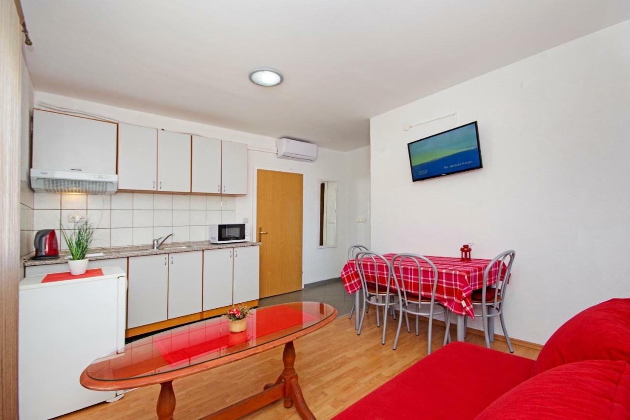 Apartments Solis Макарска Екстериор снимка