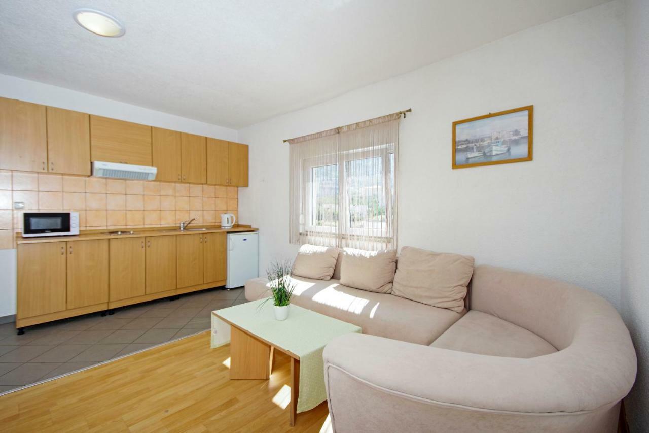 Apartments Solis Макарска Екстериор снимка