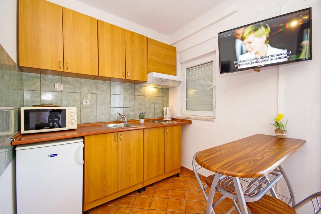 Apartments Solis Макарска Екстериор снимка