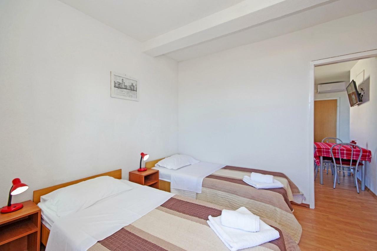Apartments Solis Макарска Екстериор снимка